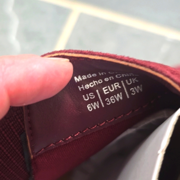 Market & Spruce Women's Burgundy Ankle Bootie Boots Wedge Suede Zipper - Picture 7 of 8